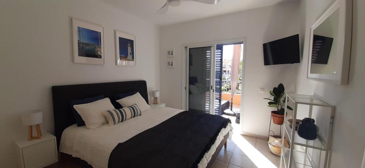 Limnaria Gardens - Superb Modern 1 Bed With Pool Views Apartament *