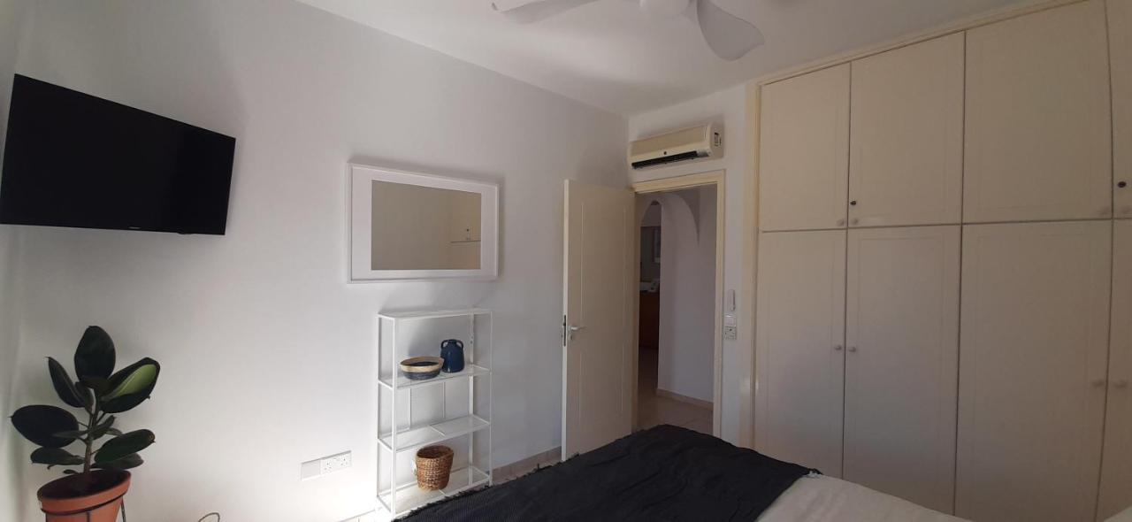 Limnaria Gardens - Superb Modern 1 Bed With Pool Views *