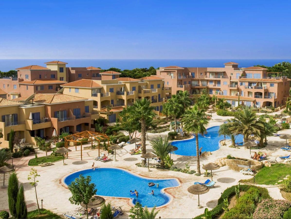 Limnaria Gardens - Superb Modern 1 Bed With Pool Views